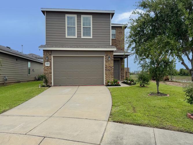 6831 Cortenridge Ln, Houston, TX - photo 1