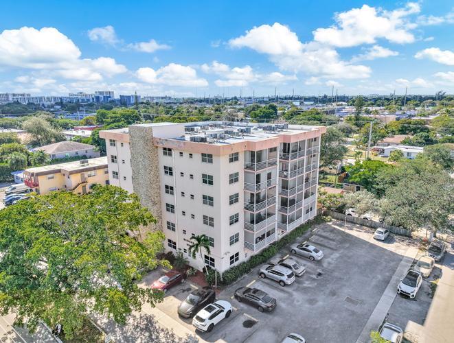 1830 DIXIEANNA ST #506, HOLLYWOOD, FL - photo 1