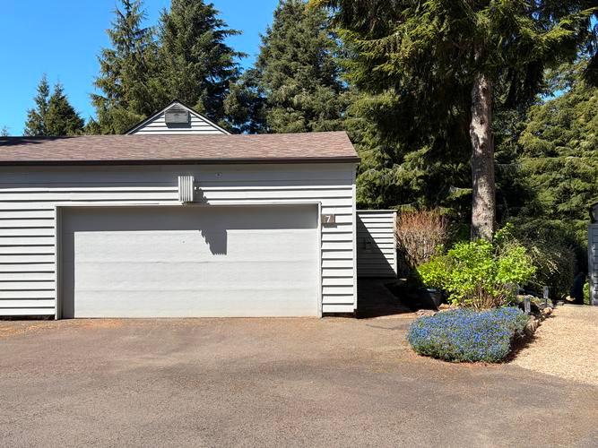 600 ISLAND DR UNIT 7, GLENEDEN BEACH, OR
