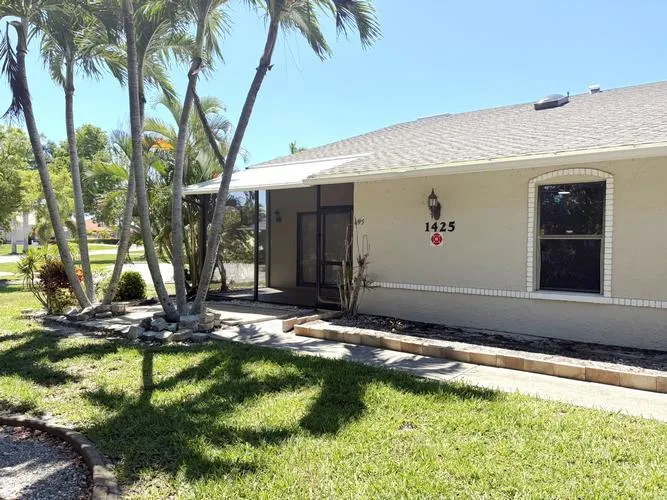 1425 SW 51st Ln Apt 95, Cape Coral, FL
