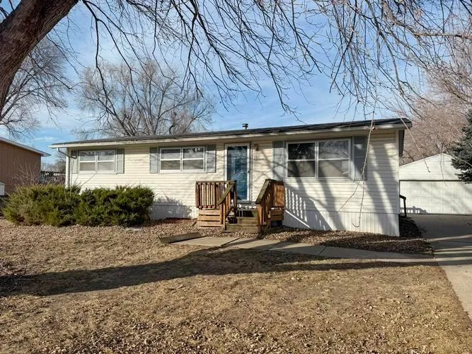 15 ALCOMA DR, NORTH SIOUX CITY, SD
