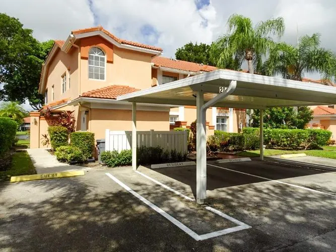 9637 Shadybrook Dr #201, Boynton Beach, FL