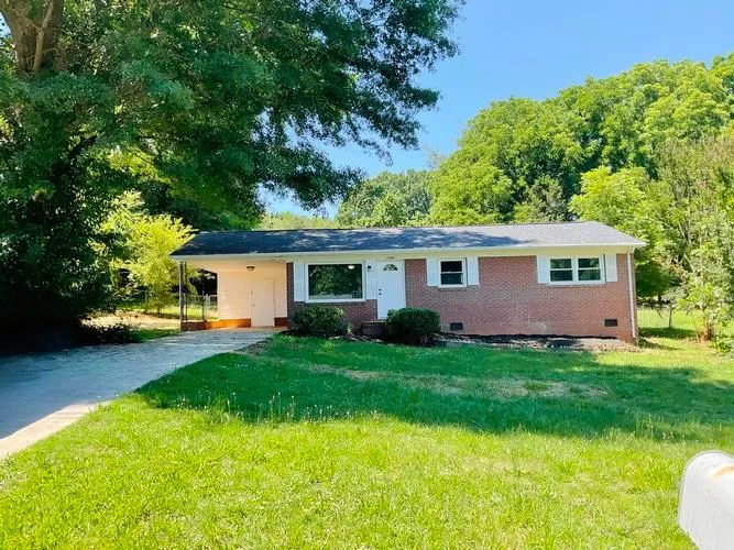 2346 Woodleaf Drive, Gastonia, NC