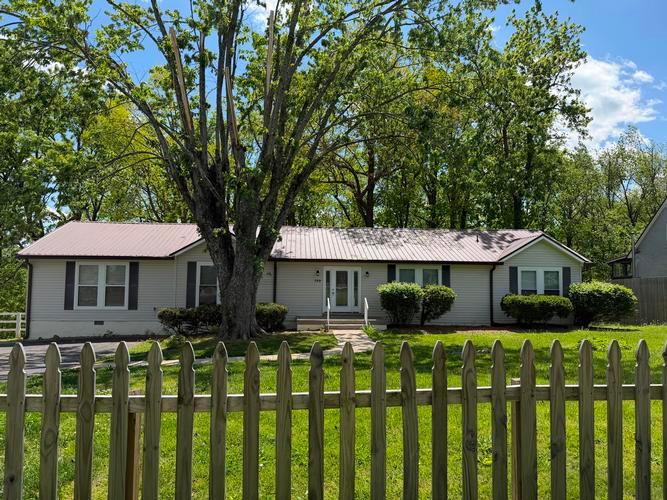 159 W Hester Road, Cottontown, TN