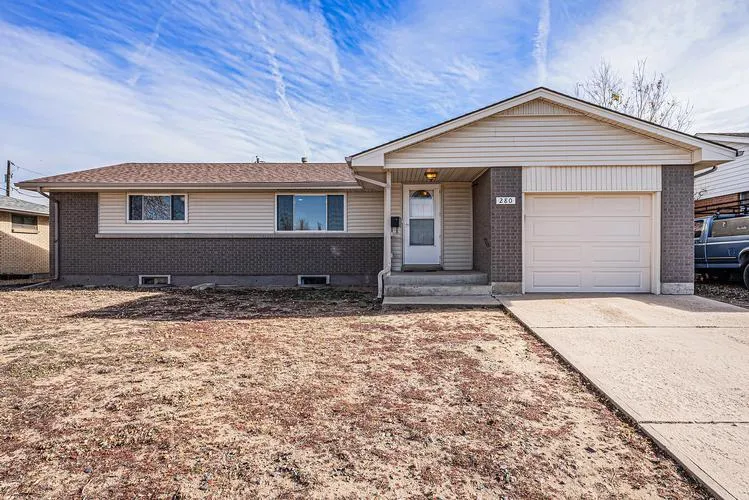 280 N 14th Ave, Brighton, CO
