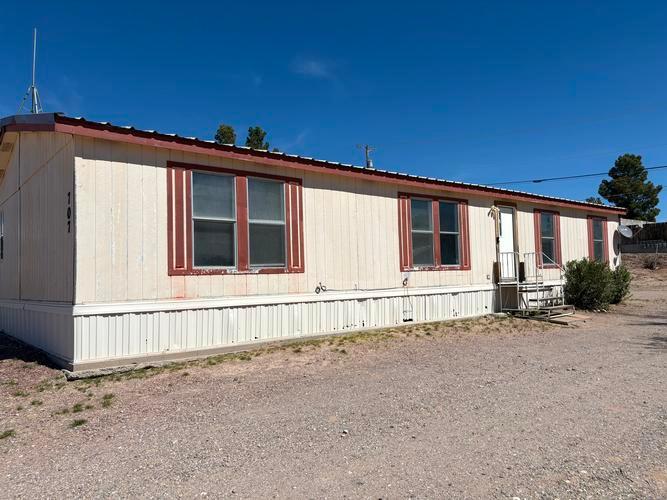 707 TINGLEY ST, TRUTH OR CONSEQUENCES, NM - photo 1