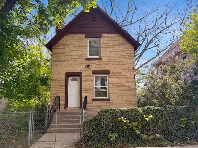 1029 Clear Street, Lansing, MI - photo 1
