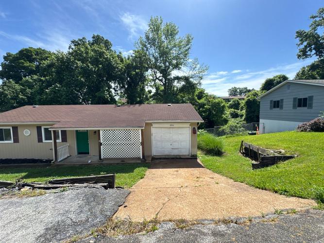 1816 West Drive, High Ridge, MO - photo 1