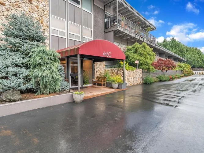 4460 SW Scholls Ferry Rd. #24, Portland, OR
