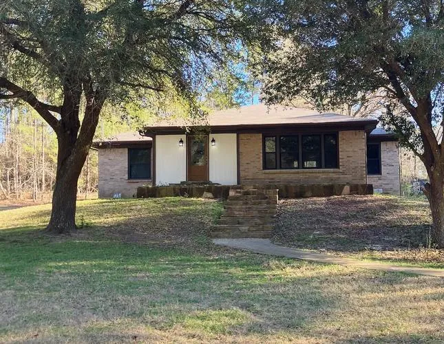 92 Summer Place, Huntsville, TX