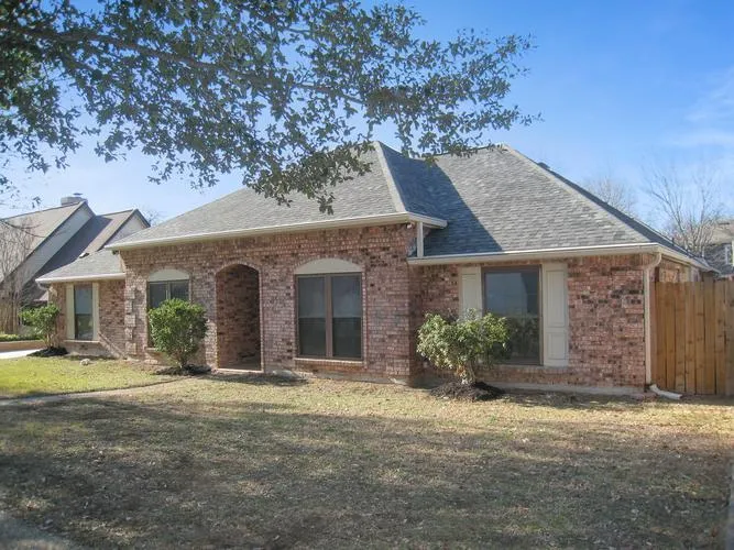 3433 Foxbriar Ln, Schertz, TX