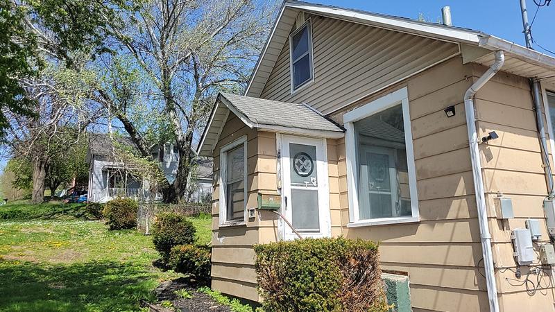 212 21st Place, Clinton, IA