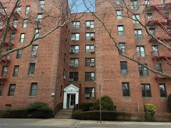 711 MONTAUK CT APT 2E, BROOKLYN, NY