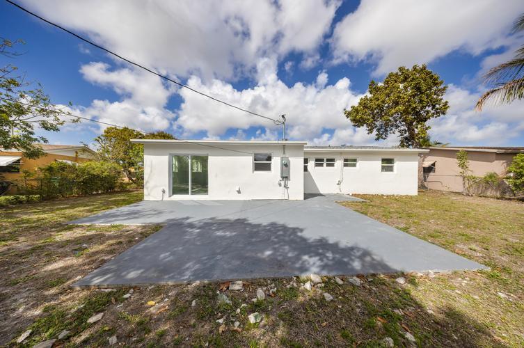 1260 NW 188TH ST, MIAMI GARDENS, FL - photo 1
