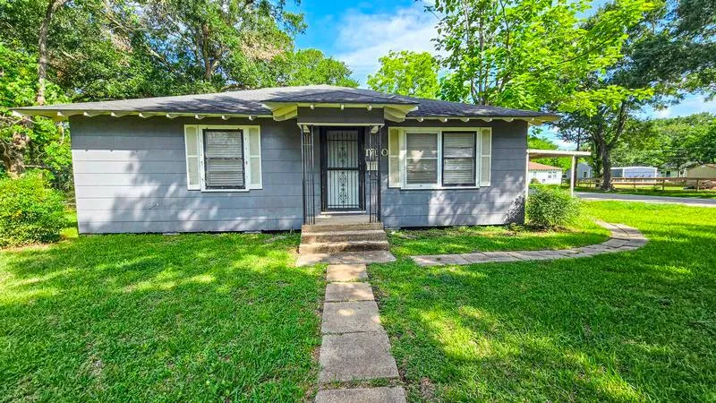 1700 Marilyn Street, Rosenberg, TX