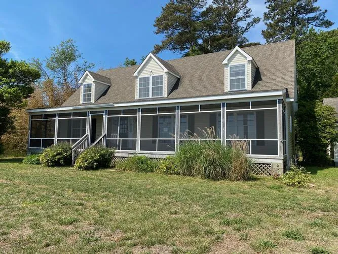 2 BEACH ROAD, REEDVILLE, VA