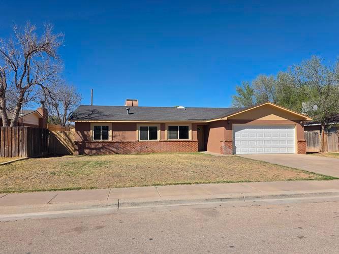 2102 W BULLOCK AVE, ARTESIA, NM - photo 1