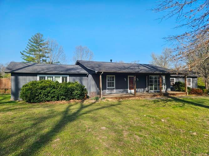 9769 Stuyvesant St, Benton, IL - photo 1