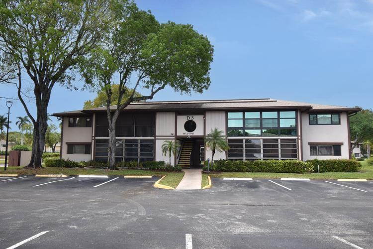 9955 N BELFORT CIRCLE #112, TAMARAC, FL - photo 1