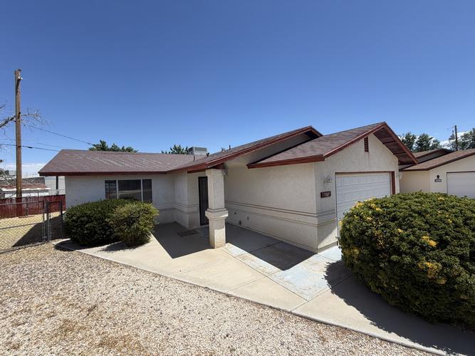1765 E HEARNE CIRCLE, KINGMAN, AZ - photo 1