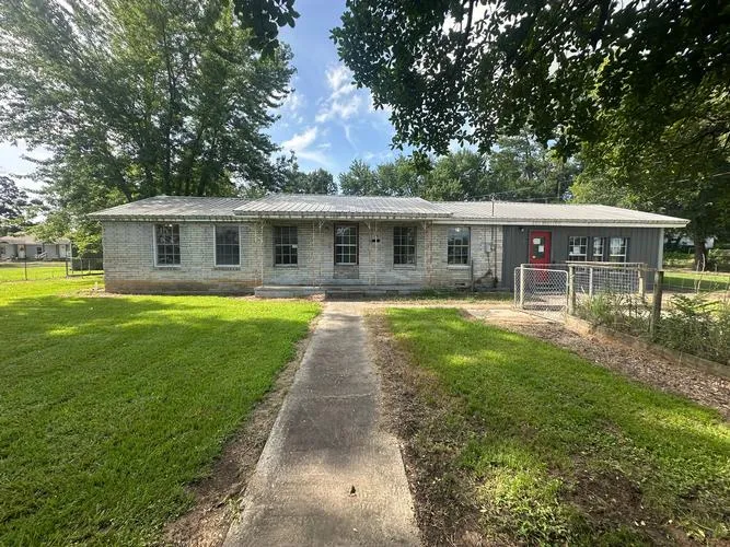 5919 Alma Hwy, Van Buren, AR