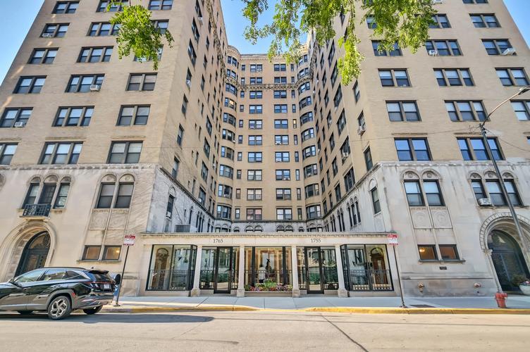 1755 E 55th Street #301, Chicago, IL - photo 1