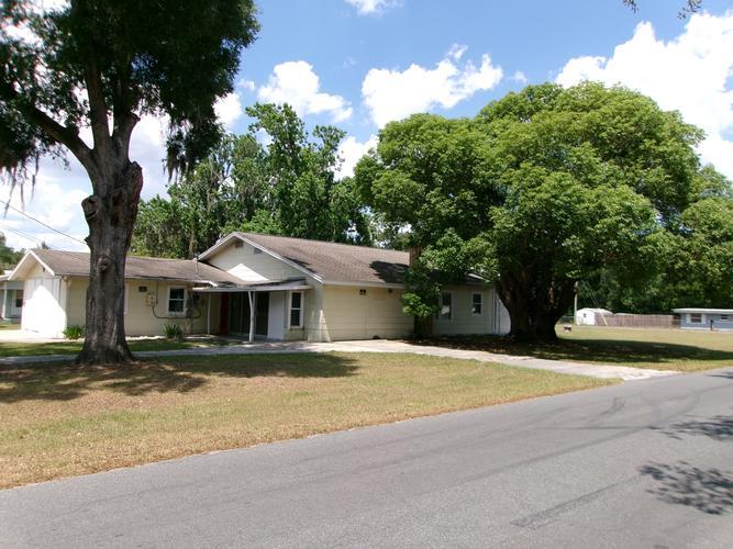5714 19th St, Zephyrhills, FL - photo 1