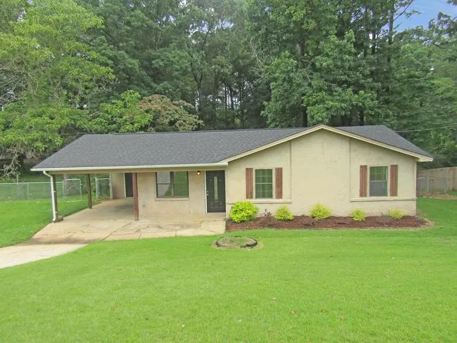 11317 Ash Rd, Northport, AL