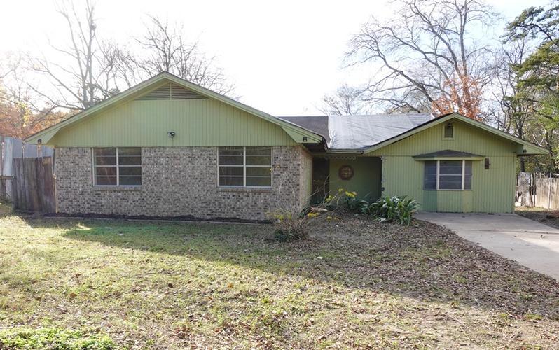 124 HAYLIE WAY, LUFKIN, TX - photo 1