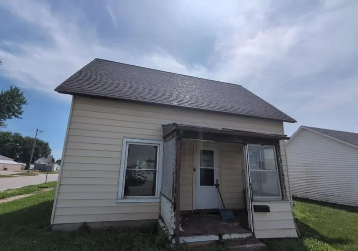 300 ELM STREET, ATLANTIC, IA