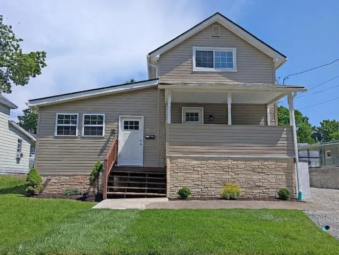 31 AUGUSTA AVE, BOBTOWN, PA