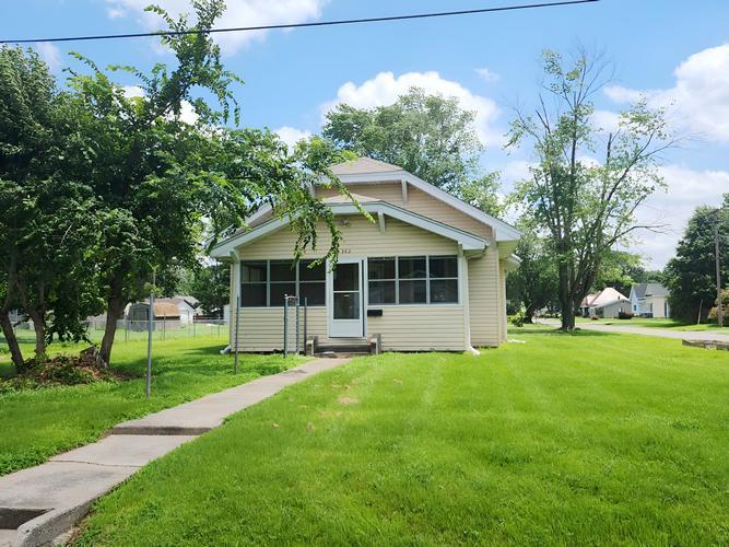 302 N 3rd St, Chaffee, MO - photo 1