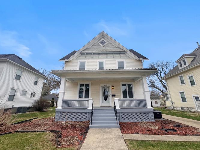 307 W 11th St, Sterling, IL - photo 1