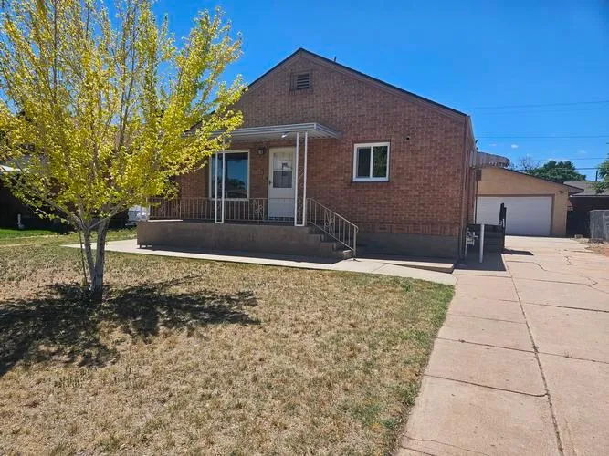 1817 Claremont Ave, Pueblo, CO
