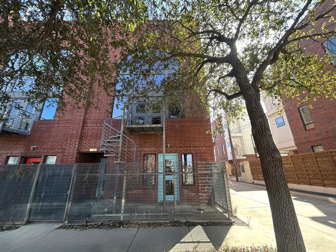 829 W Daggett Ave #H, Fort Worth, TX - photo 1