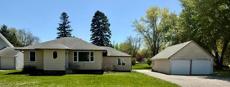 217 Pearl St W, Amboy, MN