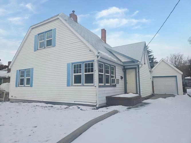 413 S H St, Lakeview, OR - photo 1