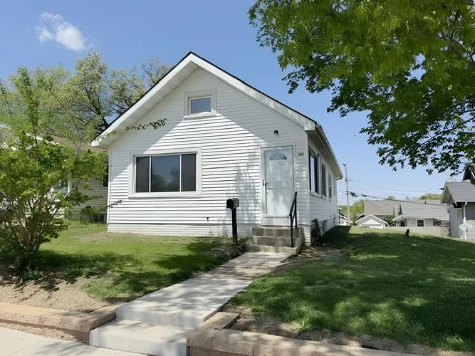 1822 Mount Vernon Rd SE, Cedar Rapids, IA