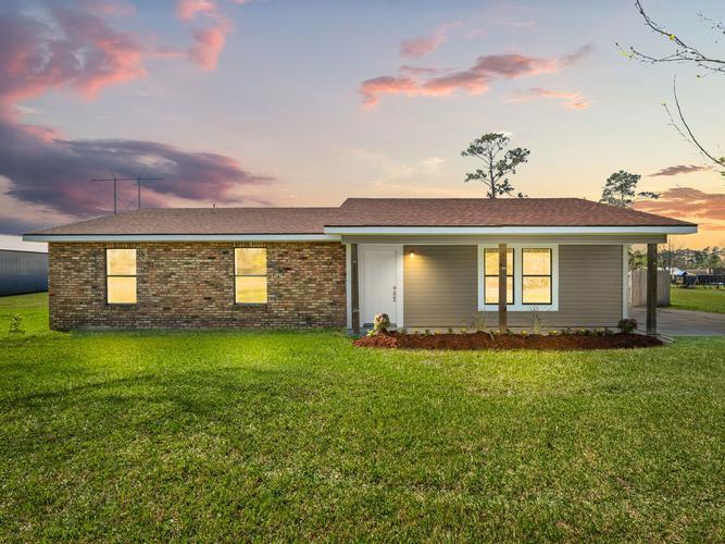 2715 JERRIE ST, SULPHUR, LA - photo 1