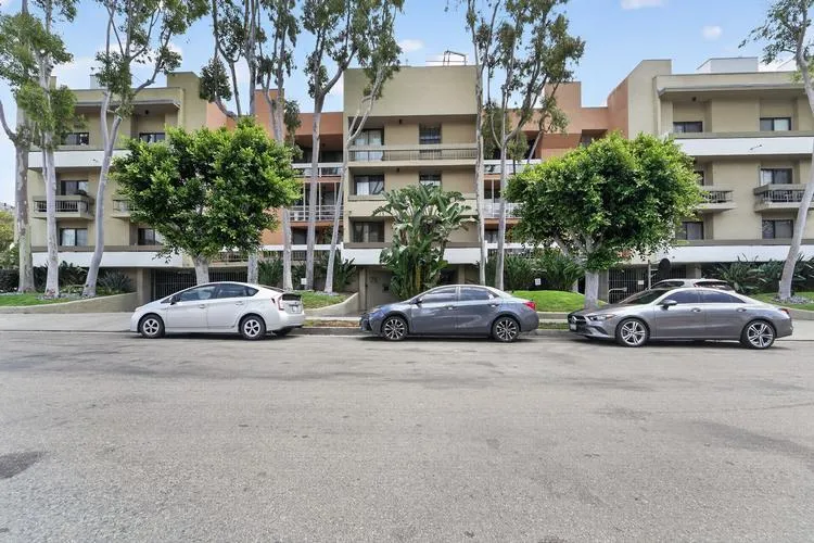 750 NORTH KINGS ROAD #114, WEST HOLLYWOOD, CA