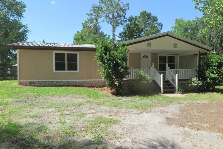 108 Pineshore Drive, Satsuma, FL