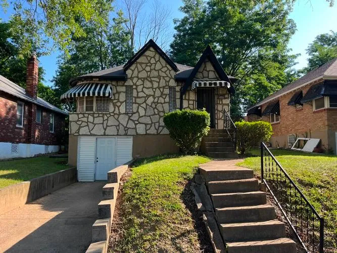 6735 EDISON AVENUE, SAINT LOUIS, MO