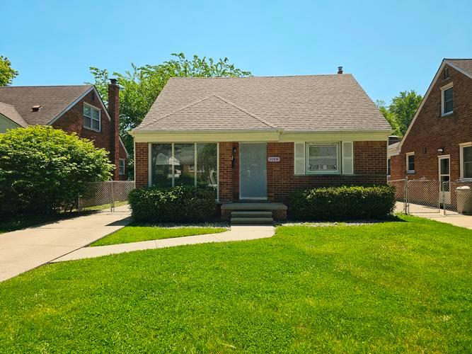 20308 COUNTRY CLUB DR, HARPER WOODS, MI - photo 1