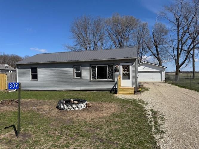309 Elaine Dr, Waterloo, IA - photo 1