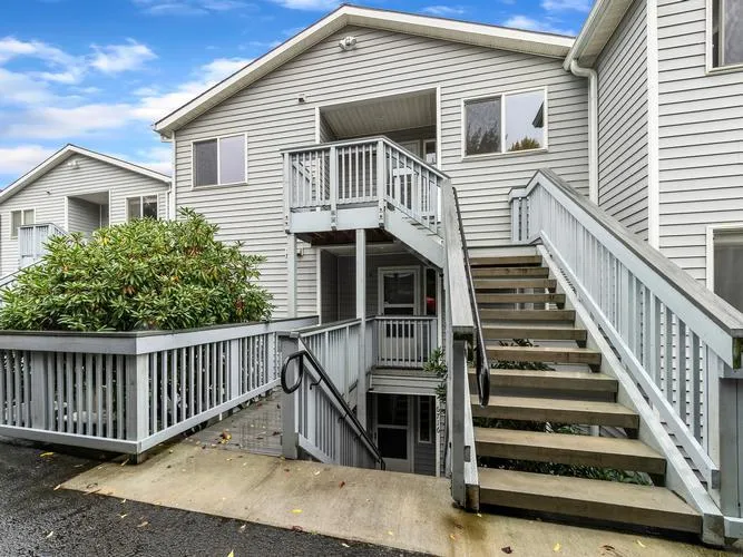 6722 N RICHMOND AVE, PORTLAND, OR