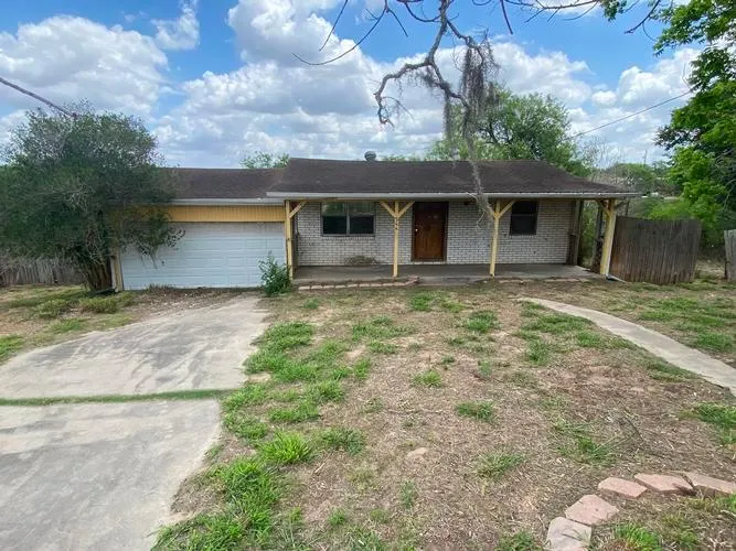 544 South Vista Dr, Sandia, TX