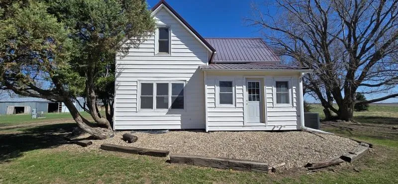 45760 710TH STREET, LAKEFIELD, MN