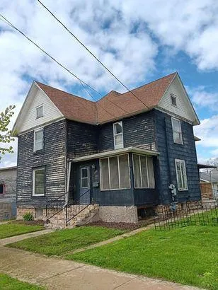 122 W Church St, Columbus, WI