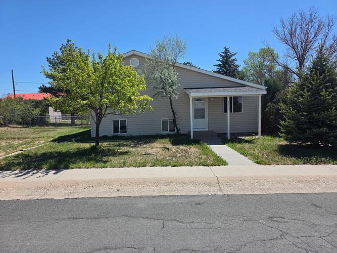 211 JOLLEY AVENUE, DOUGLAS, WY