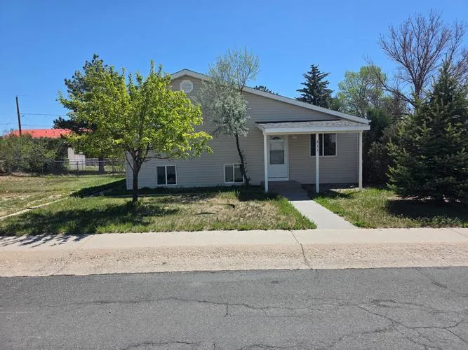 211 JOLLEY AVENUE, DOUGLAS, WY